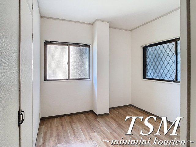 コーポラス美光の洋室