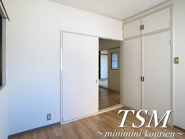 コーポラス美光の洋室