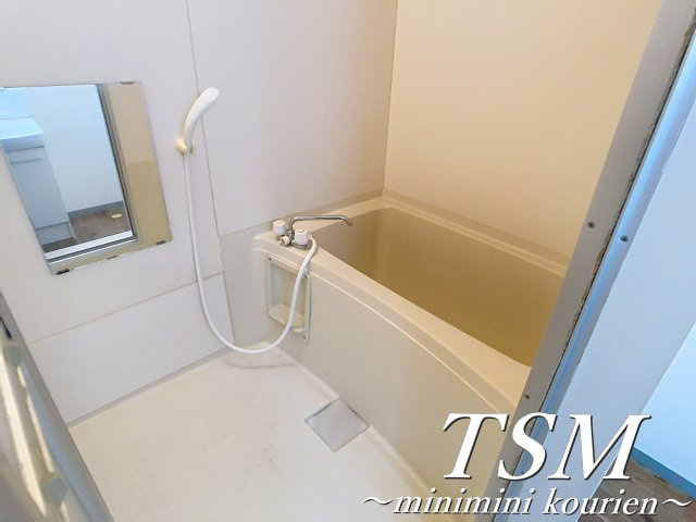 コーポラス美光の浴室