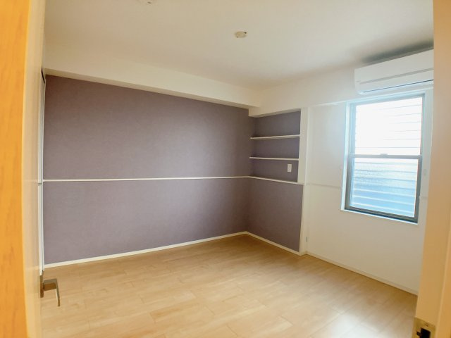 Sun city 青山　Bの洋室