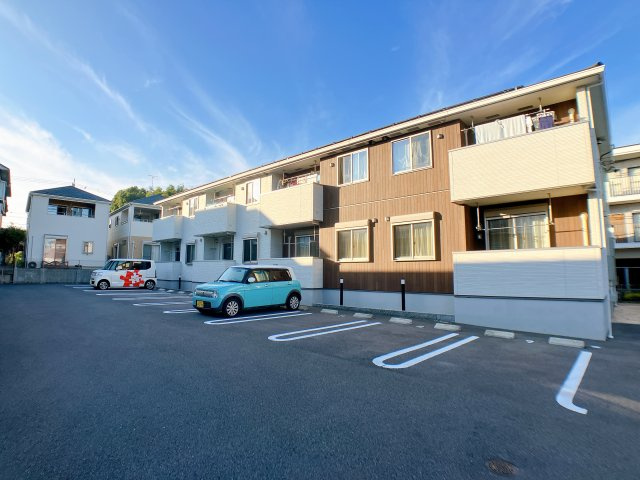 Sun city 青山　Bの駐車場