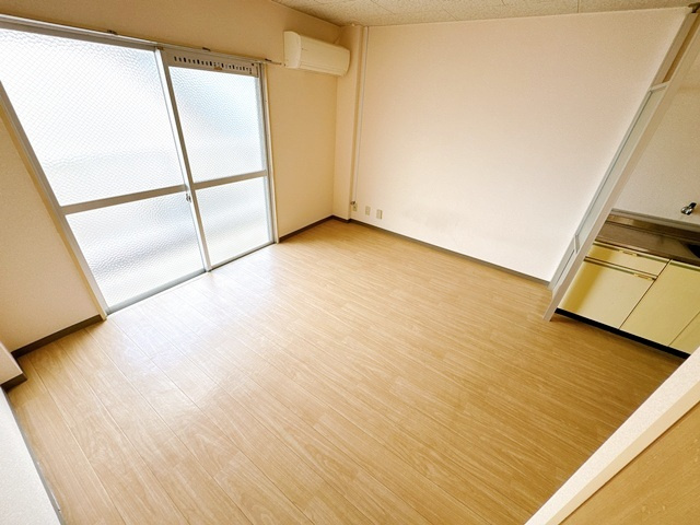 【洋室】 | ルネ山岸