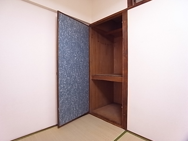 高丸ビルB棟の収納