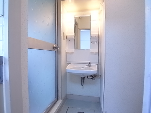 高丸ビルB棟の洗面所