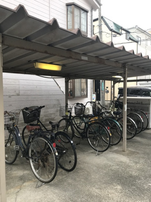 【その他共用部分】 | 第３光コーポ | 屋根付きの駐輪スペース！！