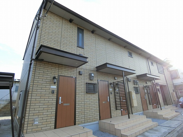 ファミール緑町のエントランス
