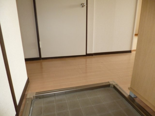 メゾンセンチュリーAの玄関