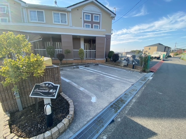 プロムナード桃山の駐車場