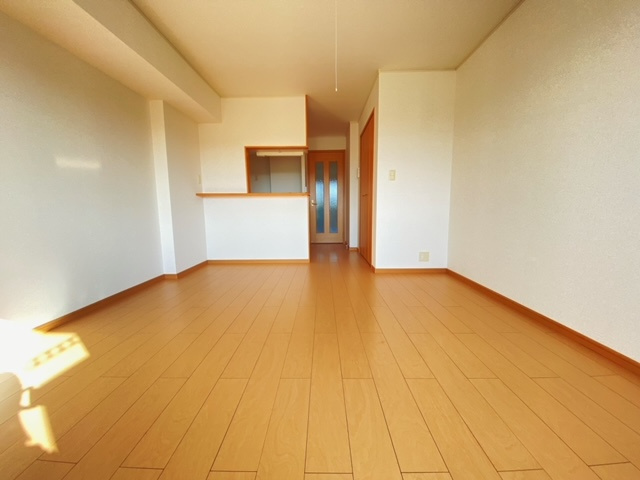 プロムナード桃山の居間・リビング