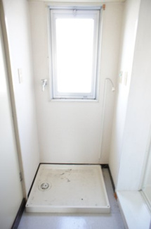 【洗面所】 | コンフォーティアⅢ | 明るい洗面所です