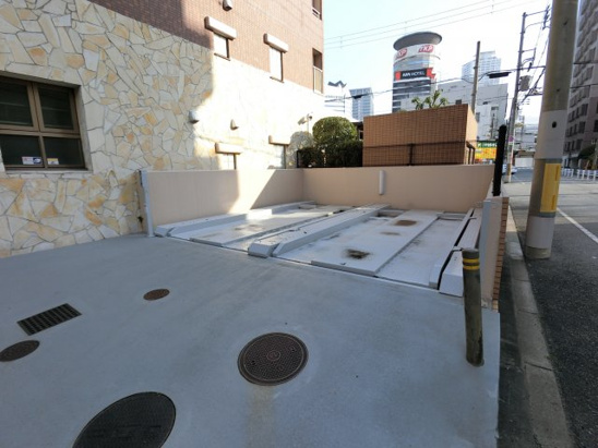 【エントランス】