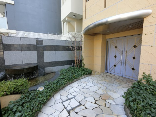 【エントランス】