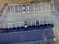 奈良市学園赤松町の駐車場の画像