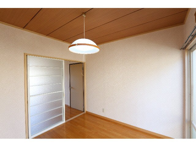 パレーシャル今福の洋室