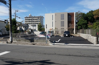 【駐車場】