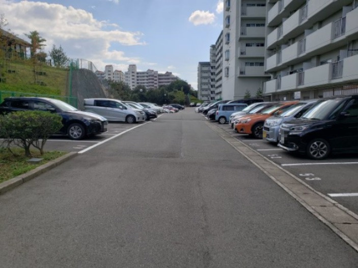 グリーンコーポジェームス山弐番館の駐車場|敷地内☆神戸市垂水区　グリーンコーポジェームス山弐番館☆