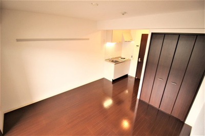 【洋室】 | サニーヴィラジェミー | ★8.9帖の洋室★