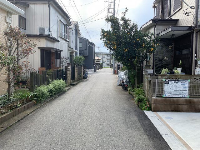 敷地広々53坪超!!　習志野市実籾2丁目　新築戸建　地震に強い家　3080万円の前面道路含む現地写真