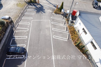 【駐車場】