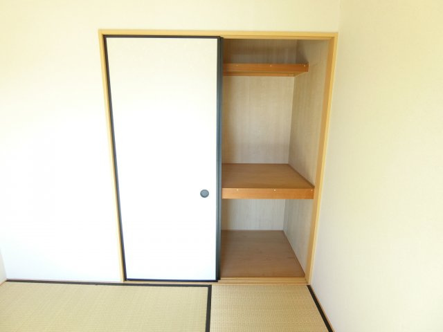 メゾンギャロップの収納
