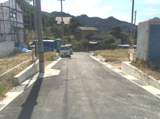 【前面道路含む現地写真】