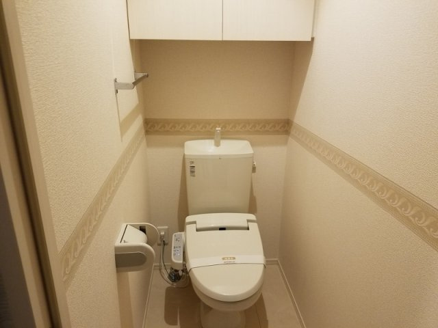 アルシュTOWAのトイレ|ウォッシュレット付き