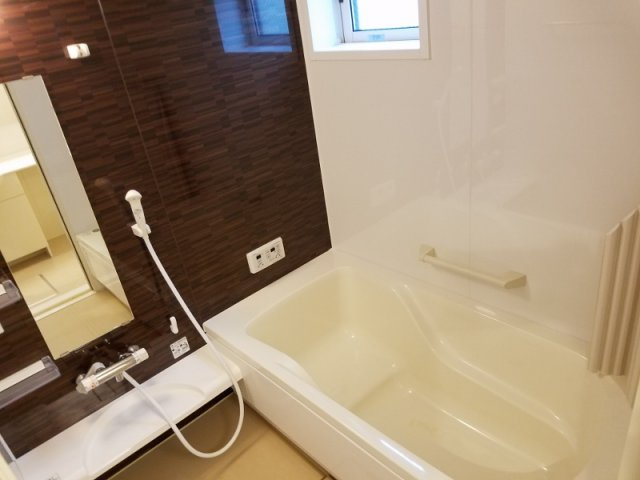 アルシュTOWAの浴室|追い焚き機能付き