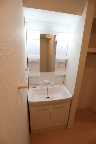 ファイン　ヴィラ　Ⅲ　Ｂの独立洗面台