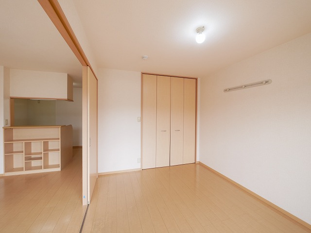 カリーノ　Ａ棟の洋室|広々とした洋室です