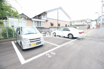 【駐車場】 | カーサモモヤマ | カースペースがあります