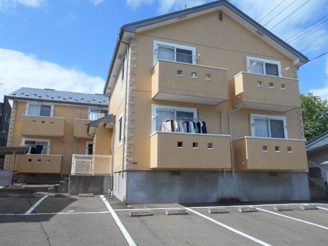 ラ・ペルラ下北沢