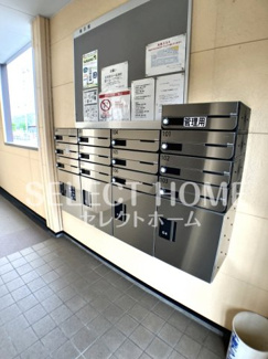 【エントランス】 | 清潔なエントランスです