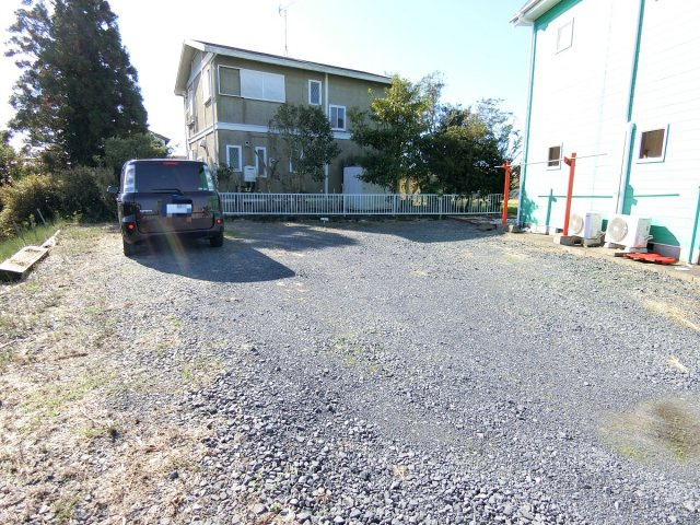 クラブアクアの駐車場