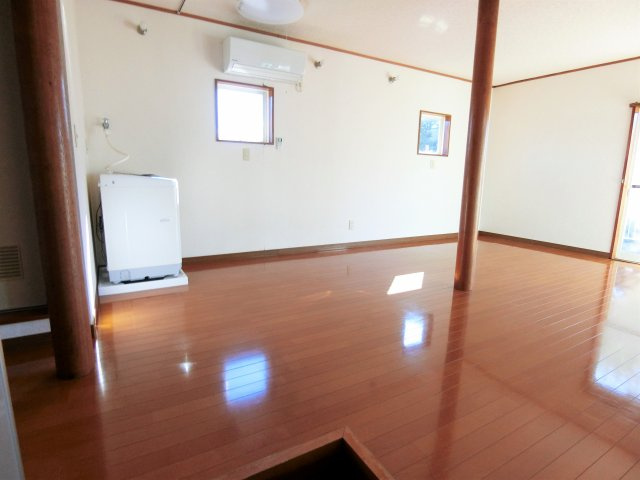 クラブアクアの居間・リビング