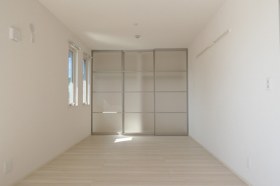 【寝室】 | プリムローズ・佳音