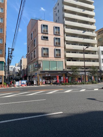 里見ビル