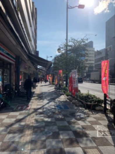 里見ビルの周辺