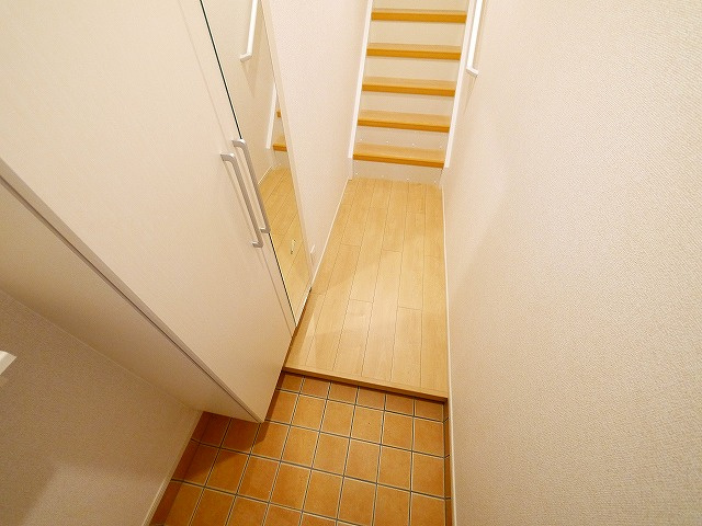 グランツⅡ　（奈良市）の玄関|明るい玄関です