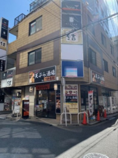 アイシン貿易ビルの外観