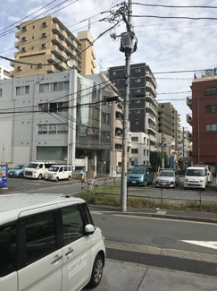 【展望】 | 目の前は駐車場。歩道から少し離れてます