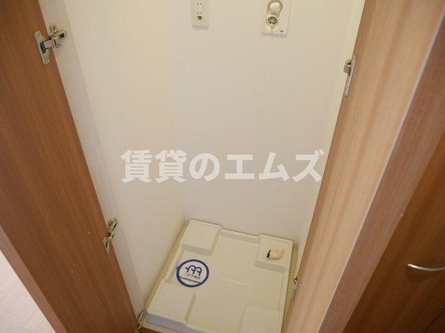 【設備】 | カーサ・ド・ビー | カーサ・ド・ビーの室内洗濯機置き場