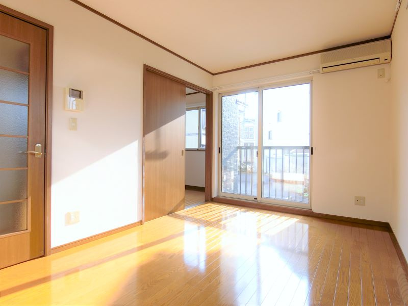 ユニベールの居間・リビング