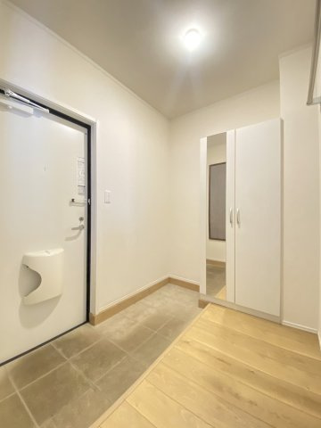 コンフォート下太田の玄関