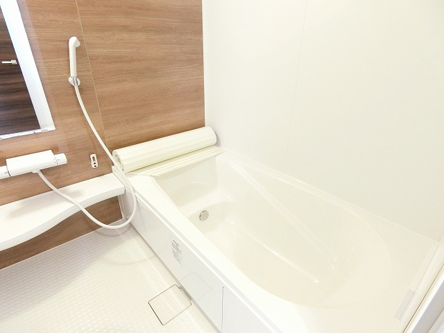 ファヴォーレAの浴室