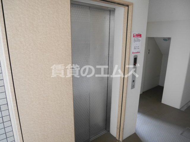 【その他共用部分】 | アムールメゾン | アムールメゾンのエレベーター