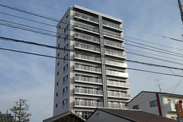 岡山市北区田中の賃貸マンションの外観