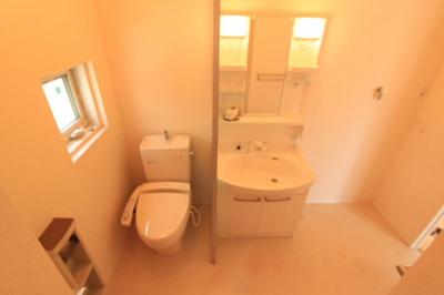 【トイレ】 | ベルメゾン市役所東Ｃ | シンプルで使いやすいトイレです