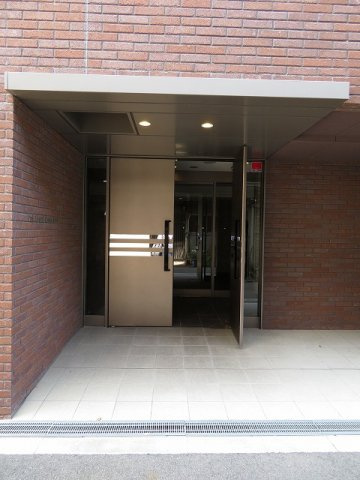 【エントランス】 | アークグラン大阪WEST