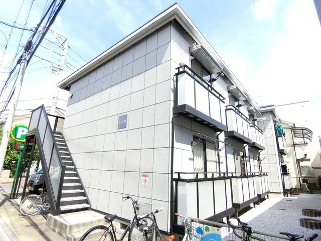 【外観】 | クレール目黒 | コンビニが近くて生活しやすい住環境の2階建てアパートです♪東急東横線「学芸大学」駅・「祐天寺」駅まで徒歩圏内！