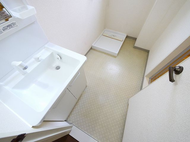 マンションポプリの洗面所|忙しい朝には欠かせない洗面所です